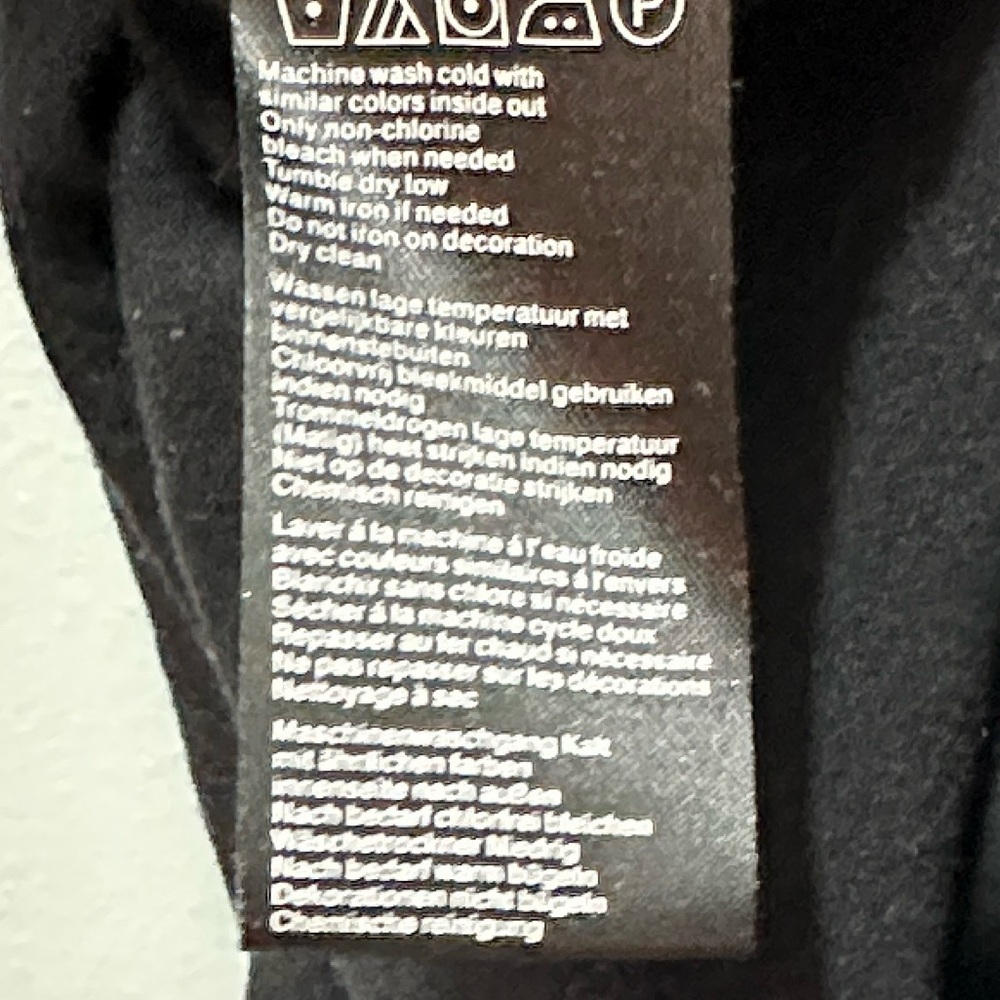Harley-Davidson Black 3/4 Sleeve V-Neck Top Size Medium - Picture 10 of 11